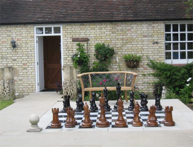 60cm (24 Inch) Teak Chess Pieces